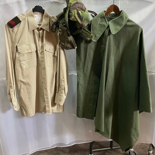Legerkleding authentiek + accessoires